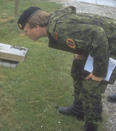 Reserveofficer, som t�r kysse fr�en